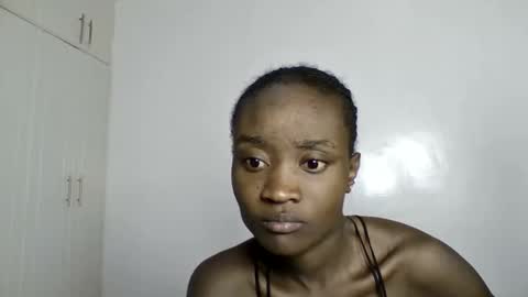 pretty luv1 online show from February 25, 9:13 pm