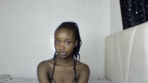 pretty luv1 online show from May 12, 11:07 am