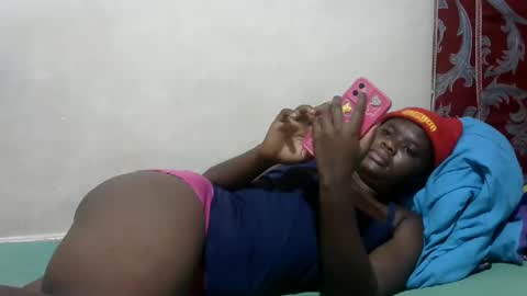 Snapshot of pretty_melan chatting on March 3, 4:18 am pretty_melan online show from March 3, 4:18 am