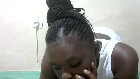 Snapshot of pretty_melan chatting on March 17, 7:39 pm pretty_melan online show from March 17, 7:39 pm