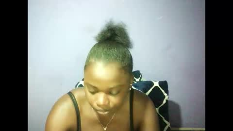 Snapshot of pretty_melinda2 chatting on February 2, 9:51 am Mary Melinda online show from February 2, 9:51 am