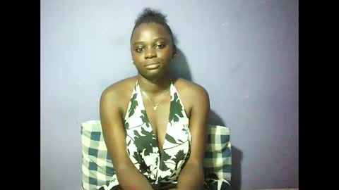 Snapshot of pretty_melinda2 chatting on February 3, 10:21 pm Mary Melinda online show from February 3, 10:21 pm