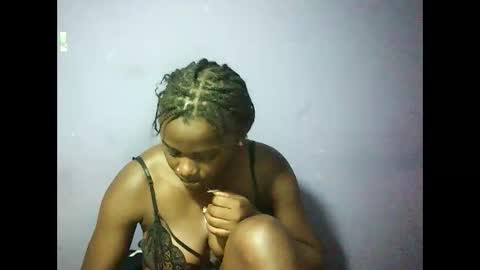 Snapshot of pretty_melinda2 chatting on February 28, 6:52 pm Mary Melinda online show from February 28, 6:52 pm