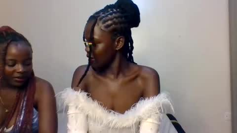 naya online show from November 13, 6:51 pm