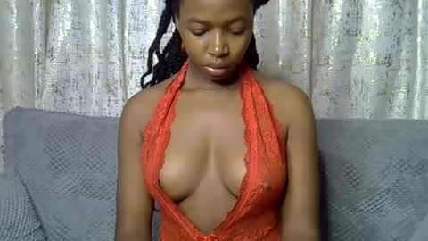 pretty_petite24 online show from June 26, 3:33 am
