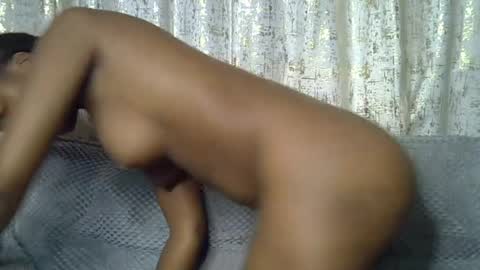pretty_petite24 online show from July 11, 12:24 am