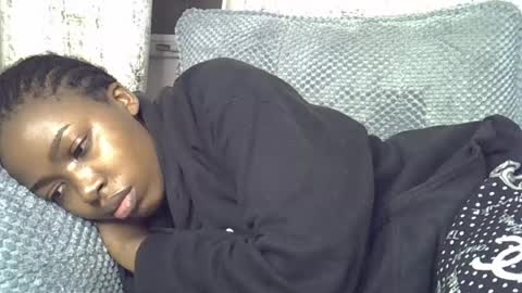 pretty_petite24 online show from July 27, 11:12 pm