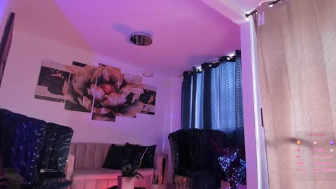 pretty_pettite online show from December 16, 8:48 pm