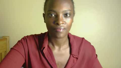 pretty_rezi online show from February 26, 3:38 am