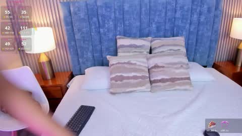 Snapshot of pretty_sunlight_ chatting on January 15, 2:27 am Daisy Flower online show from January 15, 2:27 am