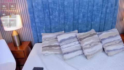 Snapshot of pretty_sunlight_ chatting on February 5, 1:43 am Daisy Flower online show from February 5, 1:43 am