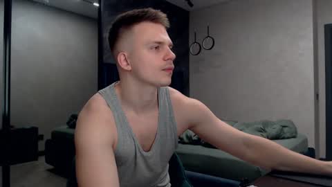 Justin online show from December 4, 7:06 am