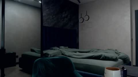 Justin online show from December 5, 7:28 pm