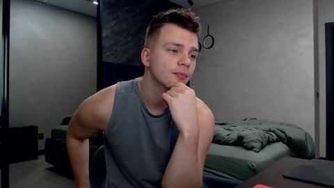 Justin online show from February 13, 3:39 am