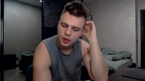 Justin online show from March 3, 1:31 am