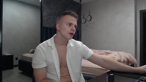 Justin online show from October 17, 11:40 pm