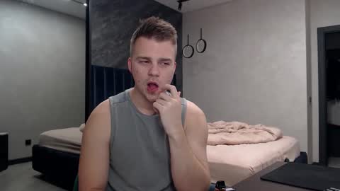 Justin online show from November 1, 7:49 pm