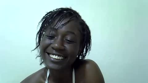 Snapshot of pretty_swirl chatting on February 10, 6:06 am Twirl online show from February 10, 6:06 am