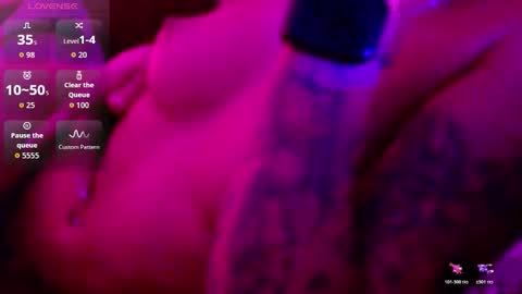 Snapshot of prettyalmaa chatting on February 24, 9:13 pm Alma online show from February 24, 9:13 pm