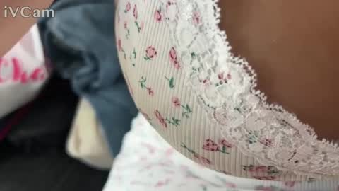 Snapshot of prettyasian123 chatting on January 27, 1:37 am Jam online show from January 27, 1:37 am