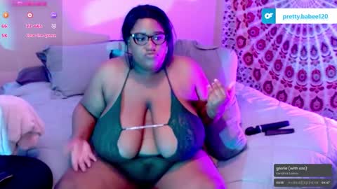 Snapshot of prettybabee120 chatting on December 11, 3:02 am Miss Pretty online show from December 11, 3:02 am