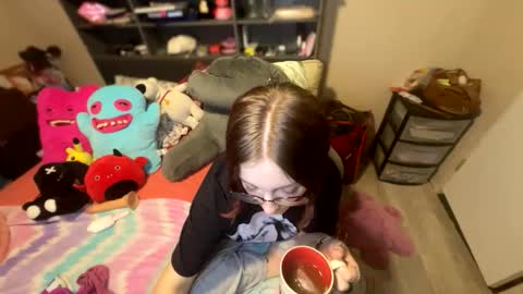 Snapshot of prettybabystacy chatting on February 23, 12:09 am stacy online show from February 23, 12:09 am