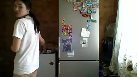 Snapshot of prettybella_7 chatting on June 8, 10:48 am Bella online show from June 8, 10:48 am