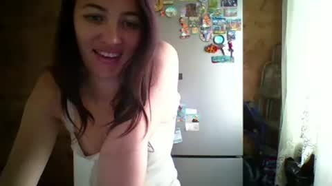 Snapshot of prettybella_7 chatting on July 7, 12:09 pm Bella online show from July 7, 12:09 pm