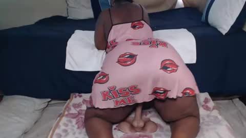 Snapshot of prettyblack25 chatting on June 4, 7:25 am Cindy online show from June 4, 7:25 am