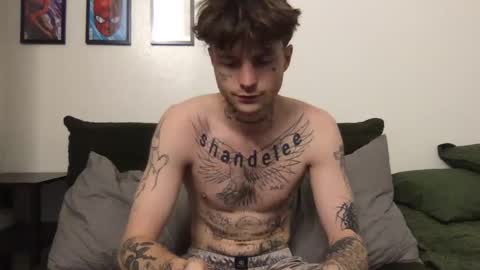 pretty boy online show from October 14, 6:31 pm