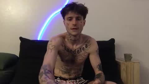 pretty boy online show from October 25, 5:04 am