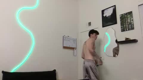 pretty boy online show from November 8, 6:24 am