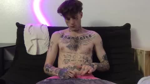 pretty boy online show from November 19, 8:36 am