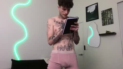 pretty boy online show from December 3, 1:13 am