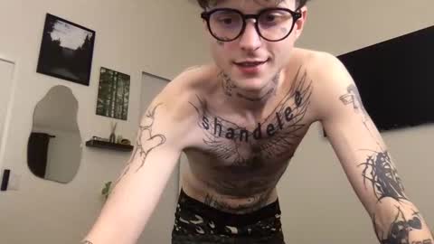 pretty boy online show from January 14, 3:01 am