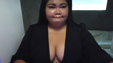 Snapshot of prettycarla_ chatting on June 14, 2:24 am prettycarla online show from June 14, 2:24 am