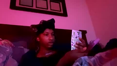 Snapshot of prettyfacefemale chatting on October 14, 8:53 pm prettyfacefemale online show from October 14, 8:53 pm