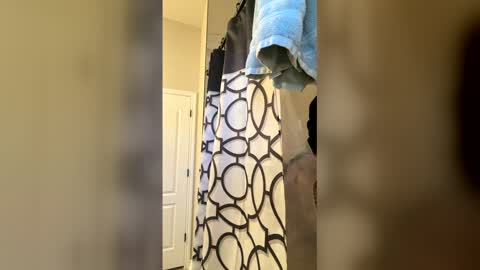 Snapshot of prettyfacefemale chatting on February 6, 8:34 pm prettyfacefemale online show from February 6, 8:34 pm