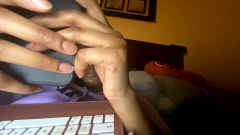 Snapshot of prettyfacefemale chatting on February 24, 8:12 am prettyfacefemale online show from February 24, 8:12 am