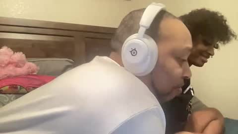 Snapshot of prettyfacefemale chatting on February 26, 8:35 am prettyfacefemale online show from February 26, 8:35 am