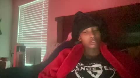 prettyfacefemale online show from April 7, 8:31 pm