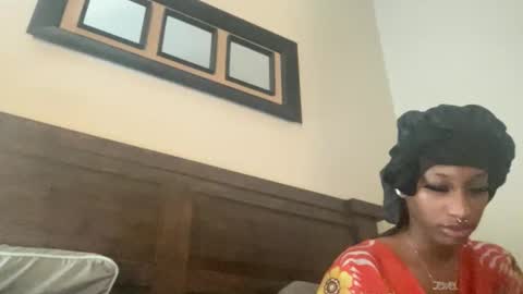 prettyfacefemale online show from June 13, 7:56 pm