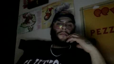 Snapshot of prettyglazed chatting on February 12, 2:06 am prettyglazed online show from February 12, 2:06 am