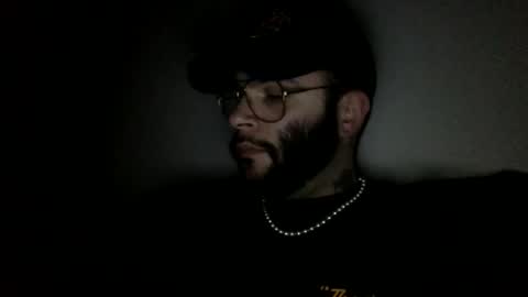 Snapshot of prettyglazed chatting on April 1, 1:39 am prettyglazed online show from April 1, 1:39 am