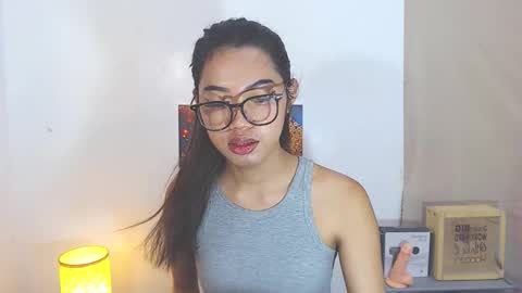 prettyhothugecock online show from November 22, 1:04 am