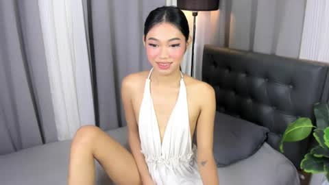Snapshot of prettyhothugecock chatting on July 2, 8:04 pm prettyhothugecock online show from July 2, 8:04 pm