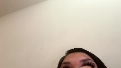 prettylatinamomma01 online show from February 4, 6:47 pm