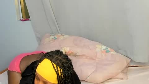 prettyley online show from July 25, 6:38 pm