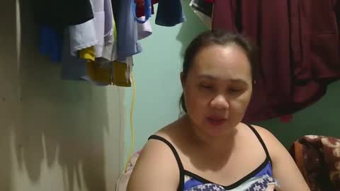 Snapshot of prettynhing chatting on December 27, 3:26 pm Nhing online show from December 27, 3:26 pm
