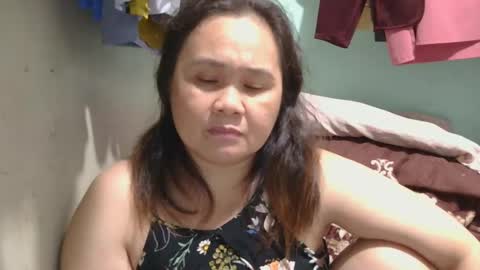 Snapshot of prettynhing chatting on December 28, 3:37 pm Nhing online show from December 28, 3:37 pm